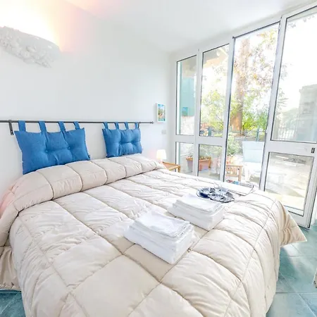 아파트 Terrazza • Con Piscina Idromassaggio Parcheggio Gratis • Giardino • Wi-fi *