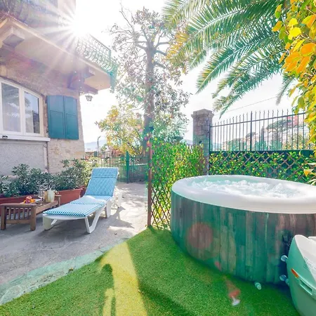 Terrazza • Con Piscina Idromassaggio Parcheggio Gratis • Giardino • Wi-fi * 라팔로