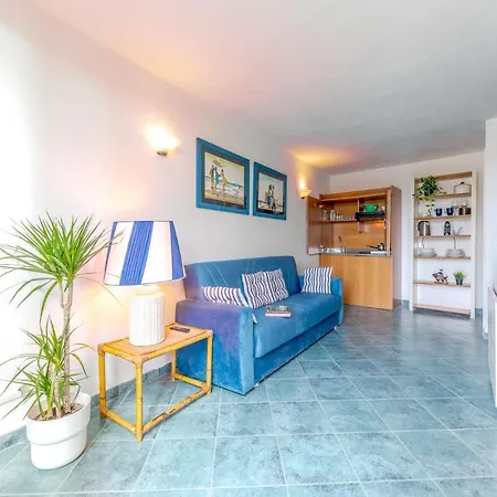 Terrazza • Con Piscina Idromassaggio Parcheggio Gratis • Giardino • Wi-fi 라팔로