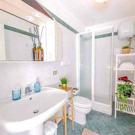 Terrazza • Con Piscina Idromassaggio Parcheggio Gratis • Giardino • Wi-fi 라팔로